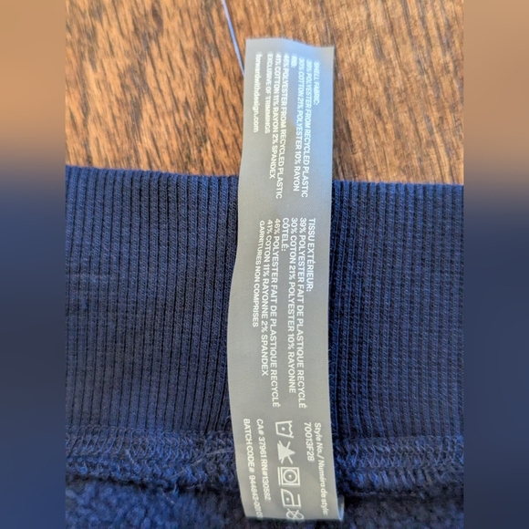 FWD Navy All Year Athletic Shorts Relaxed Fit Size Large - Picture 8 of 12